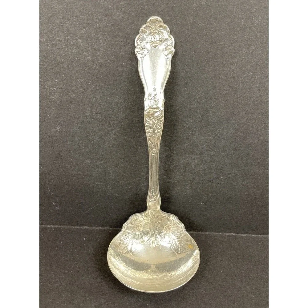 Antique Wallingford Co Silver Plate Gravy Ladle Floral Pattern